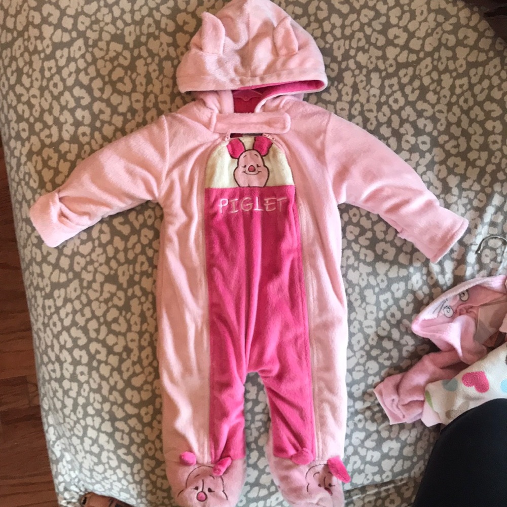 Piglet winter suit